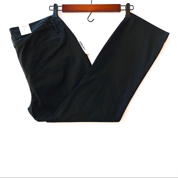 Old Navy Low Rise Capris with Stretch. Siz… - Picture 3 of 5